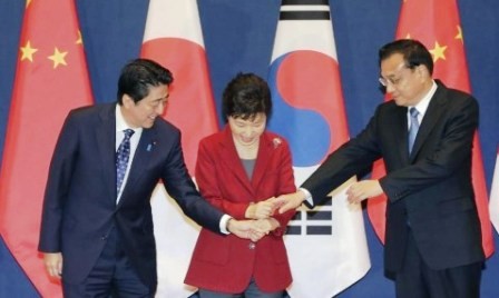 Cumbre trilateral de Japón, China y Corea del Sur, primera después de tres años  - ảnh 1